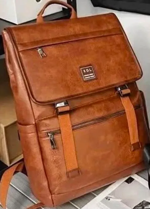 Sac à dos marron à rabat